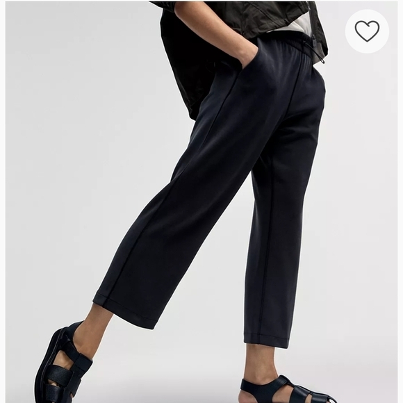 lululemon athletica Pants - NWT Lululemon Softstreme High-Rise Straight-Leg Cropped Pant In Black Size 8